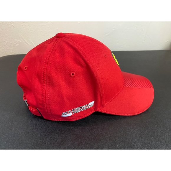 CAP Formula One 1 Scuderia Ferrari Team Scudetto F1 Hat Red LIMITED EDITION - Picture 6 of 12